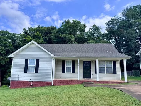357 Treeland Dr, Clarksville, TN 37040