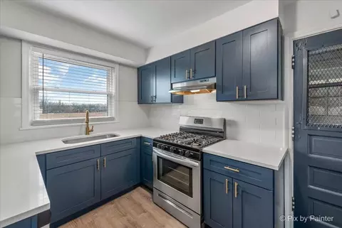 2721 W Berwyn Ave #1, Chicago, IL 60625