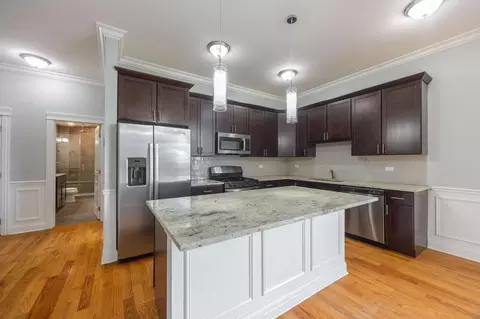 520 N Western Ave #2D, Chicago, IL 60612