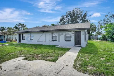 136 Myrtle Ave #A, Lake Wales, FL 33898