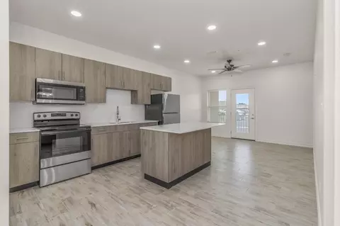 900 E Redbud Ave #15A4, Mcallen, TX 78504