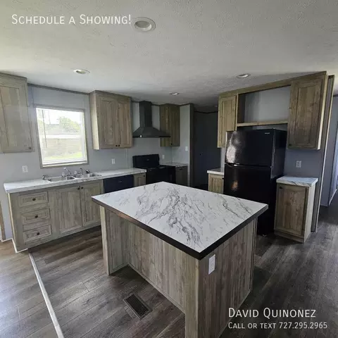 2737 W Washington Center Rd #124, Fort Wayne, IN 46818