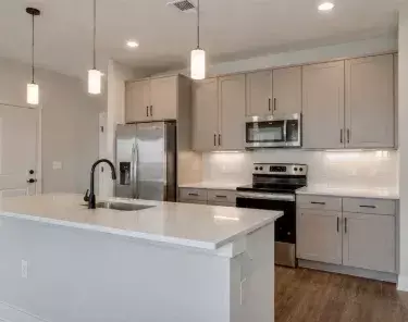 1305 E Jefferson Blvd, Dallas, TX 75203