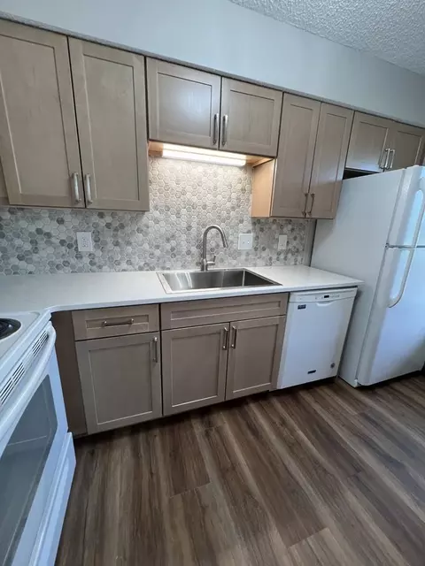 745 Boca Raton Dr #745, Saint Peters, MO 63376
