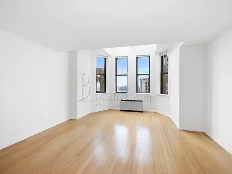 90 West St #24N, New York, NY 10006
