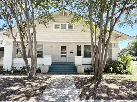 403 E Mountain St #NA, Seguin, TX 78155