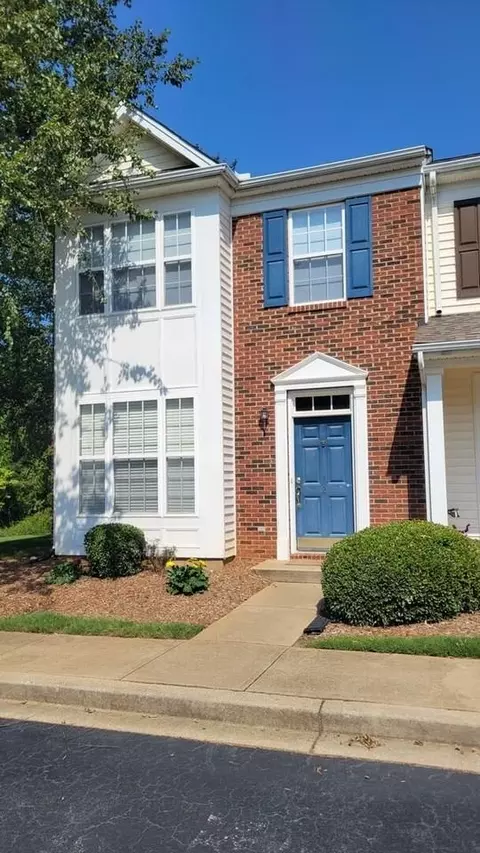 127 Cirrus Ct, Greer, SC 29650