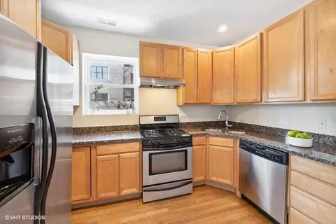 1741 W Catalpa Ave #2, Chicago, IL 60640