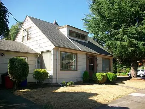 7808 SE Pine St, Portland, OR 97215