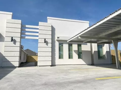 3820 Bella Costa Apt 3 3820-3 Bella Costa # . 3, Mercedes, TX 78570