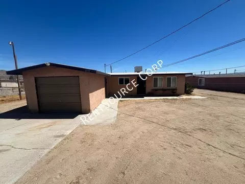 1379 Riverside Dr, Barstow, CA 92311