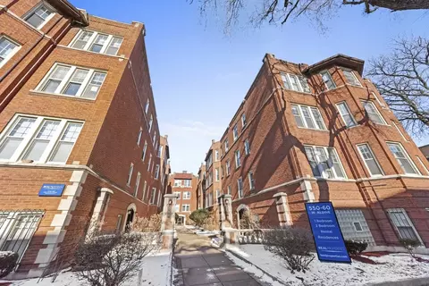 550 W Aldine Ave #550N3, Chicago, IL 60657