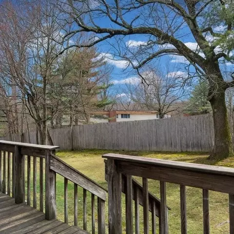 48 Castlegate Dr, Springfield, MA 01129 photo 18