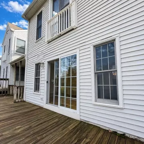 48 Castlegate Dr, Springfield, MA 01129 photo 17