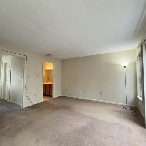 48 Castlegate Dr, Springfield, MA 01129 photo 16