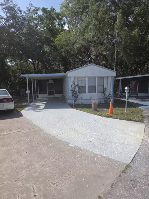 5249 Vineyard St #5249, Zephyrhills, FL 33542