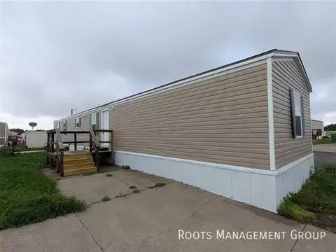 1010 Reservation Rd #D01, Hays, KS 67601