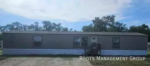 1661 W Republic Ave #101, Salina, KS 67401