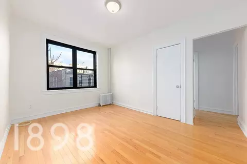 47-07 39th St #08C, New York, NY 11104
