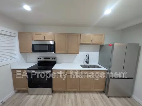 443 Trumbull Ave SE #2, Albuquerque, NM 87102