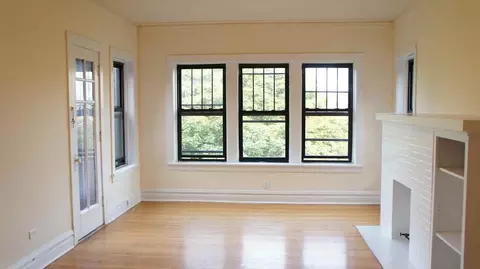 2526 N Kedzie Blvd #2E, Chicago, IL 60647