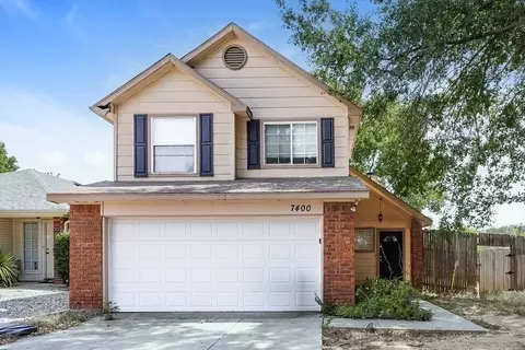 7400 Ashcroft Cir, Fort Worth, TX 76120