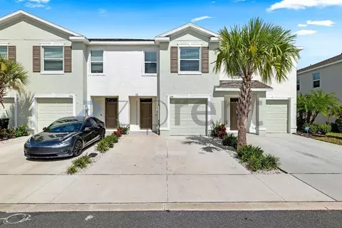 226 Royal Spoonbill Dr, Ruskin, FL 33570