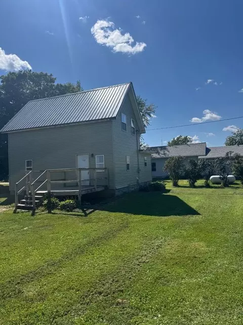 207 Yetley St, Green Mountain, IA 50632