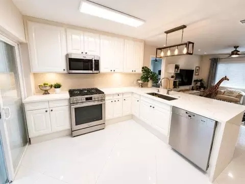 327 Lancaster St, Boca Raton, FL 33487