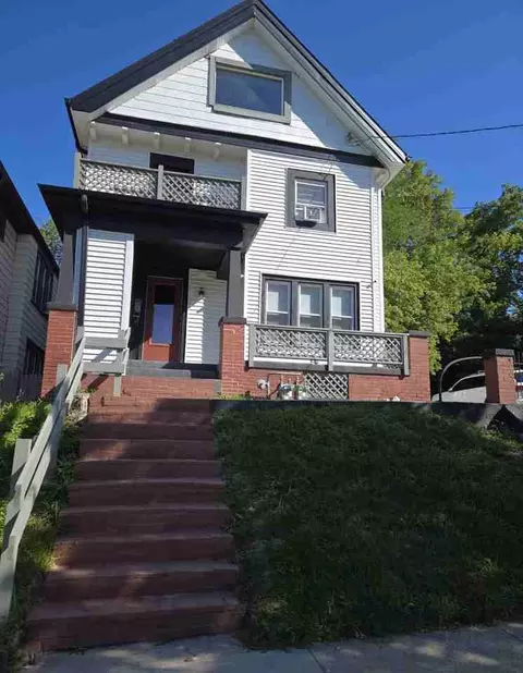 436 W Burleigh St #1, Milwaukee, WI 53212