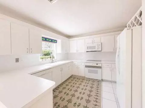 7758 Cloverfield Cir, Boca Raton, FL 33433