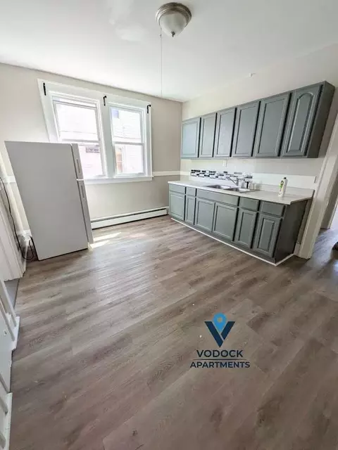82 James St #1S, Hartford, CT 06106