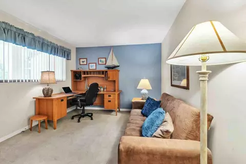 700 Starkey Rd #1114, Largo, FL 33771