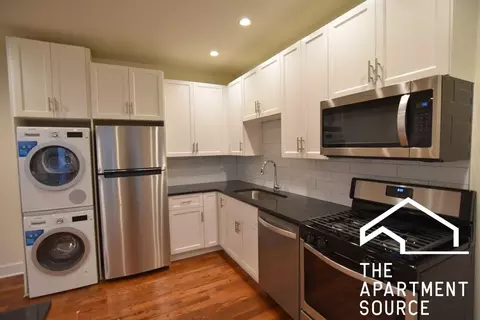 3232 N Clark St #3F, Chicago, IL 60657