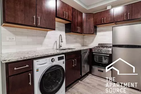 445 W Barry Ave #217, Chicago, IL 60657