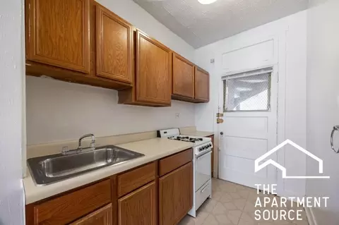 624 W Barry Ave #W2, Chicago, IL 60657