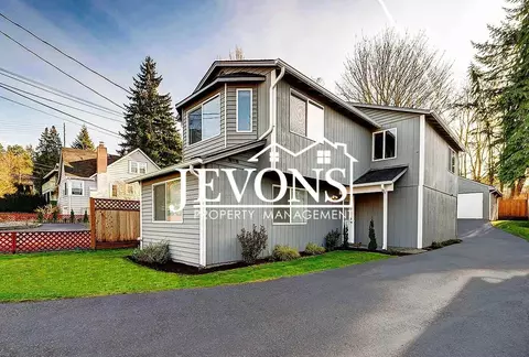 529 NE 100th St, Seattle, WA 98125