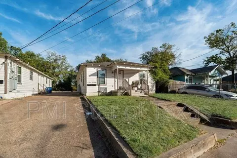 4702 Collins Ave, Dallas, TX 75210