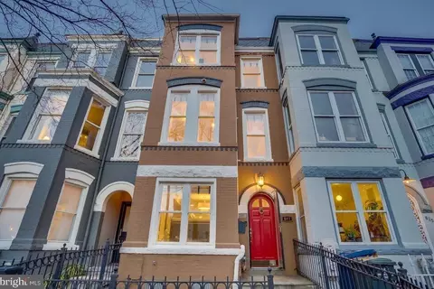 827 4th St NE, Washington, DC 20002