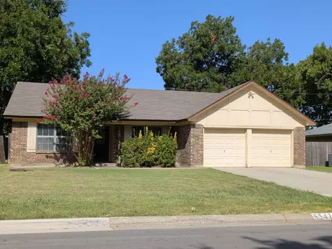 5541 Wood View St, North Richland Hills, TX 76180