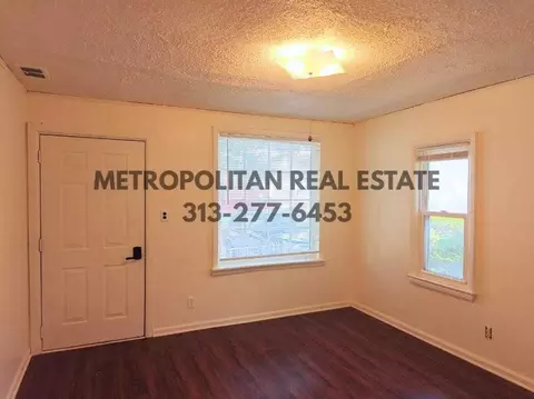5689 Cornell St, Dearborn Heights, MI 48125