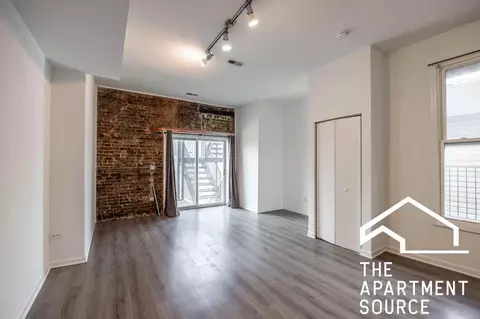 2022 S Throop St #2W, Chicago, IL 60608