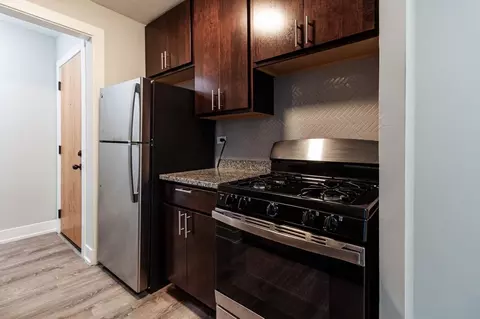 530 W Surf St #505, Chicago, IL 60657