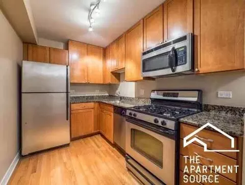 625 W Wrightwood Ave #310, Chicago, IL 60614