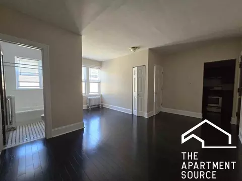 1333 W Birchwood Ave #100, Chicago, IL 60626