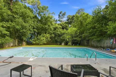 811 Fremont Ave, Brent, FL 32505