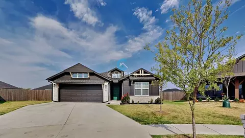 701 Caladium Dr, Yukon, OK 73099
