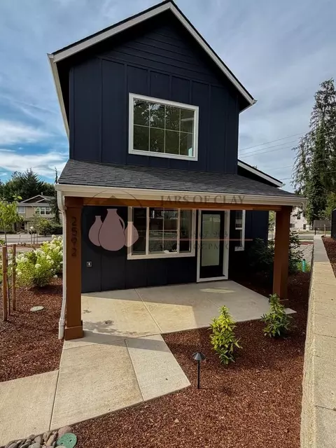 2592 Gilbert St S, Salem, OR 97302