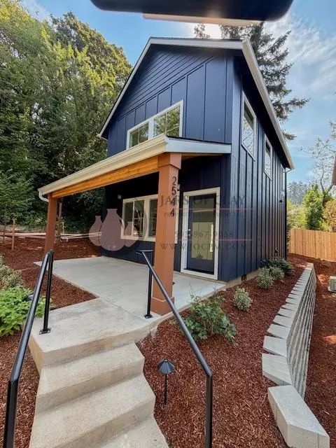 2544 Gilbert St S, Salem, OR 97302