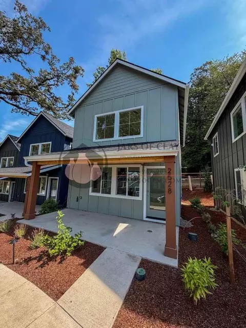 2528 Gilbert St S, Salem, OR 97302